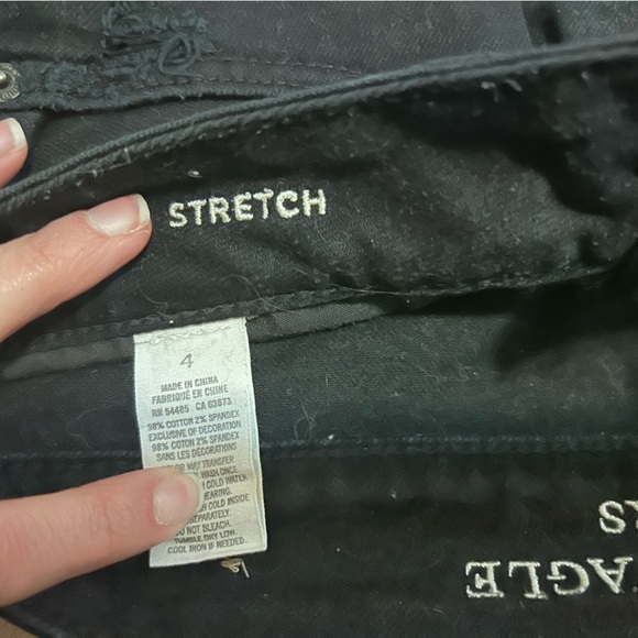 American Eagle Women’s Low Rise Black Distressed Shorts Size 4 - Picture 3 of 4